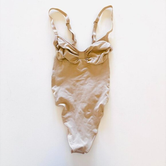 Nwot Skims Shapewear Thong Bodysuit 1 E 3 E - Picture 1 of 4